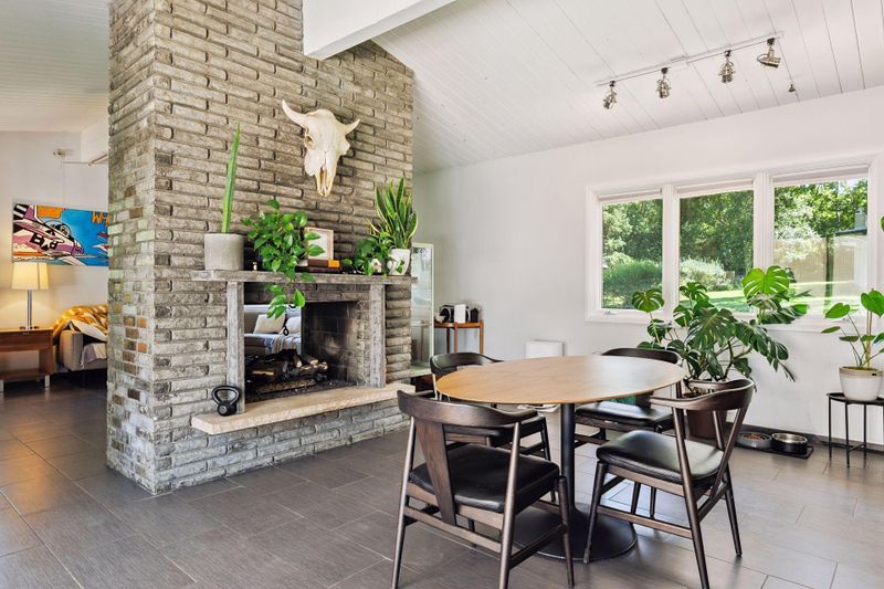 4254 Kings Dr, Minnetonka, MN 55345