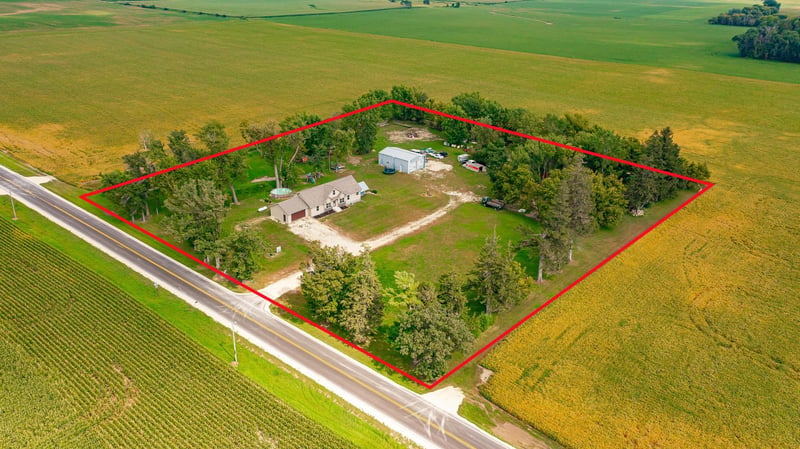 11150 County 2, Spring Valley, MN 55975