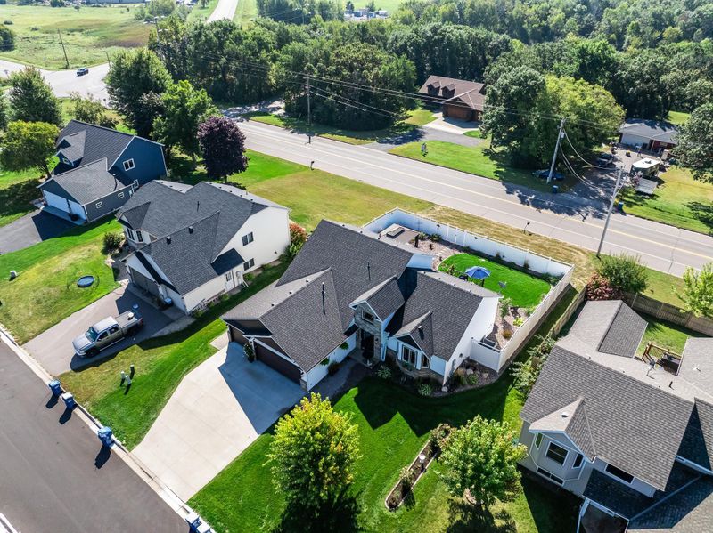 1424 Hillside Ct, Sauk Rapids, MN 56379