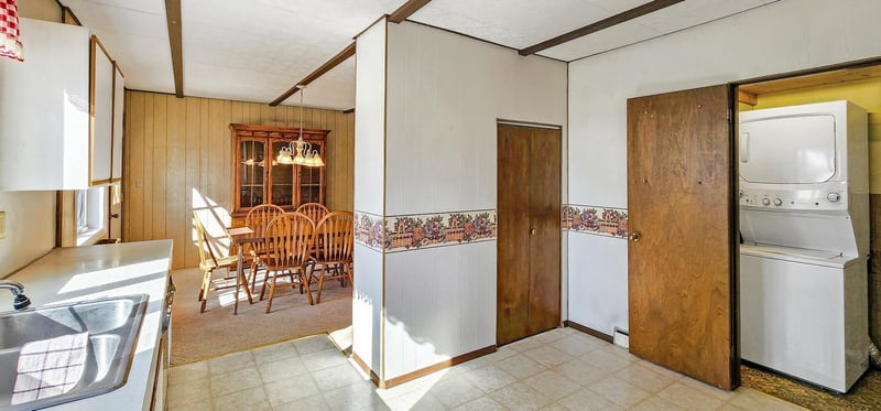 165 S Pine St, Vesta, MN 56292