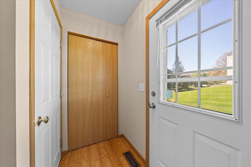 15529 Foghorn Ln #204, Apple Valley, MN 55124