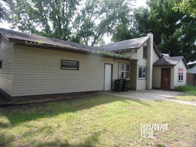 113 4th St SW, Melrose, MN 56352