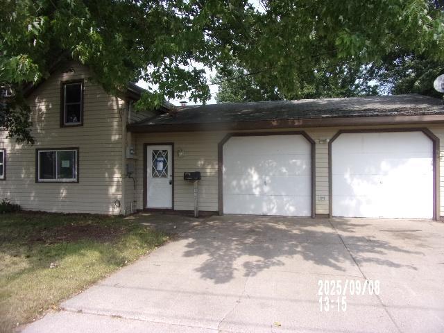 113 4th St SW, Melrose, MN 56352