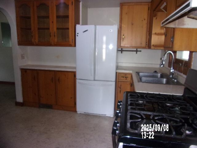 113 4th St SW, Melrose, MN 56352