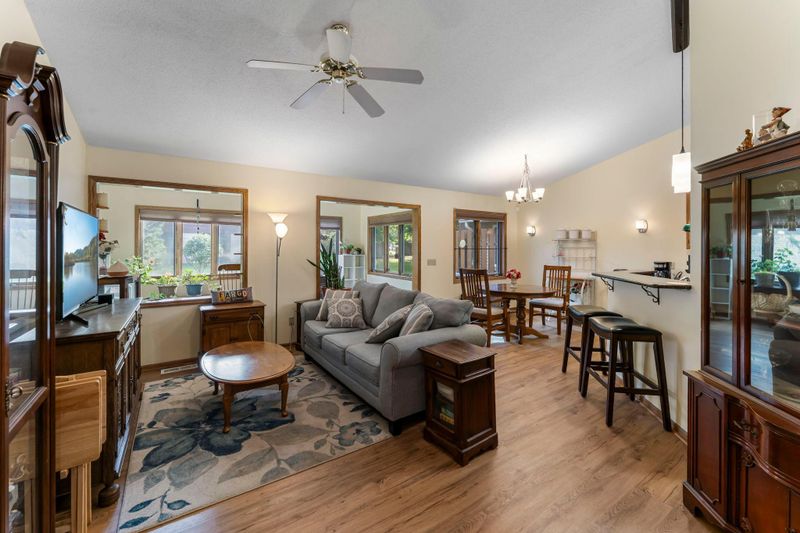 1913 Glenhaven Ln N, Brooklyn Park, MN 55443