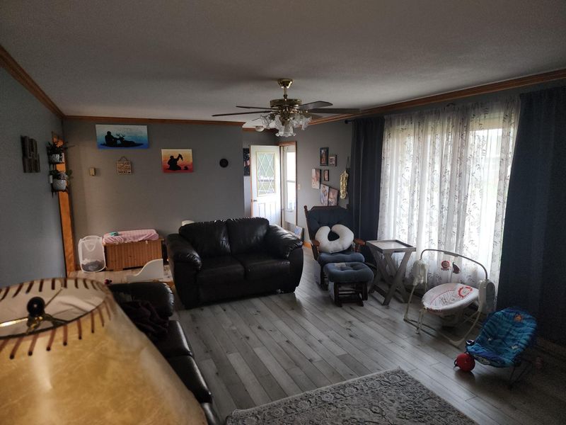 309 Leslie Ave E, Clarissa, MN 56440
