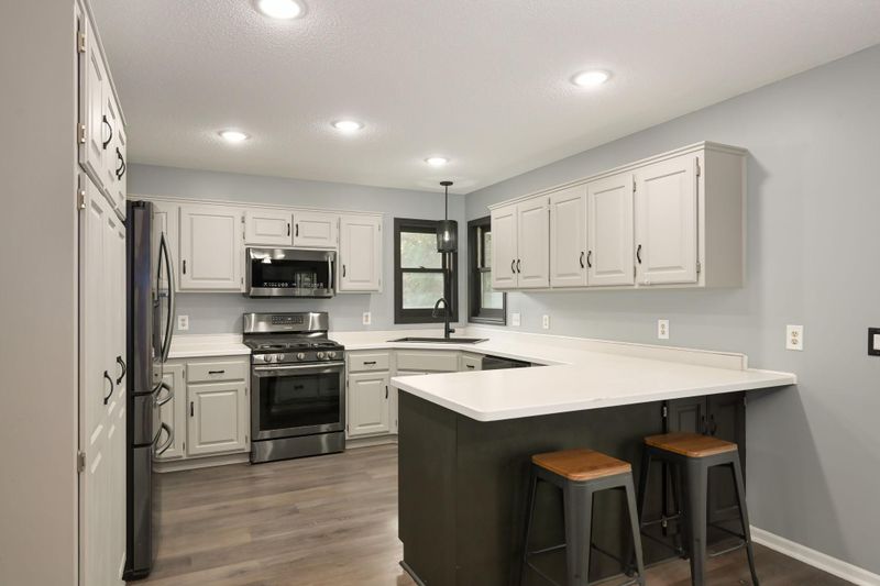 2193 Jennifer Ct, North Saint Paul, MN 55109