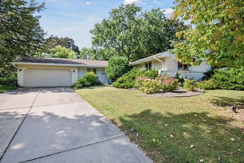 5704 Wycliffe Rd, Edina, MN 55436
