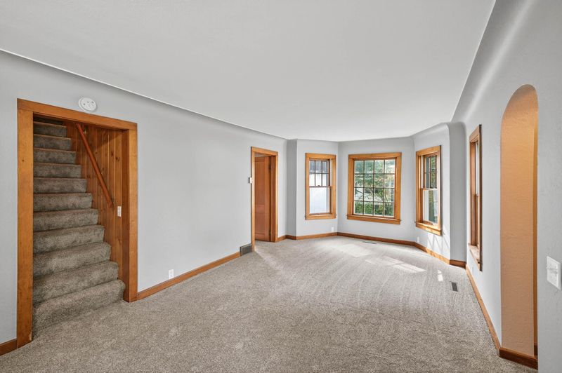 308 10th Ave N, Princeton, MN 55371
