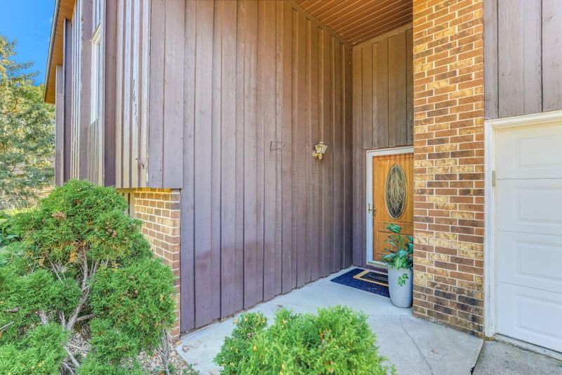 9635 106th Ave N, Maple Grove, MN 55369