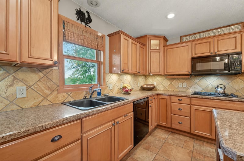 9038 Garfield Ave, Lonsdale, MN 55046