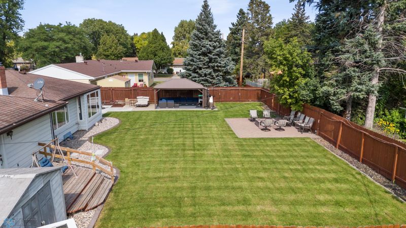 2212 5th St S, Moorhead, MN 56560