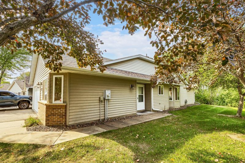 1366 Island Dr, Forest Lake, MN 55025