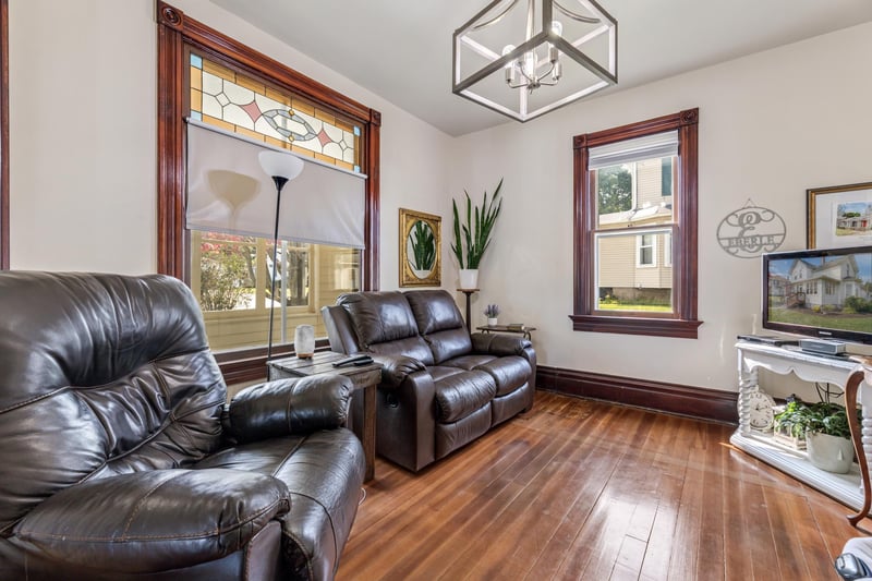 390 E Main St, Lewiston, MN 55952