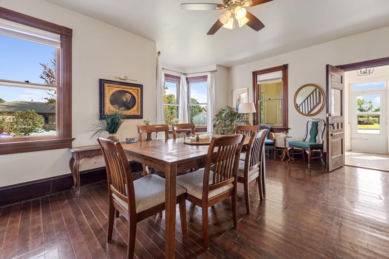 390 E Main St, Lewiston, MN 55952
