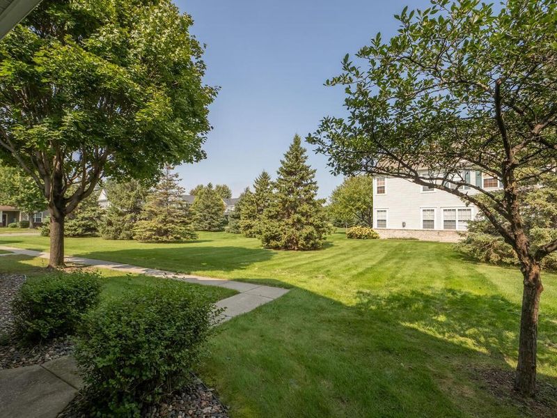 11358 Chisholm Cir NE #E, Blaine, MN 55449