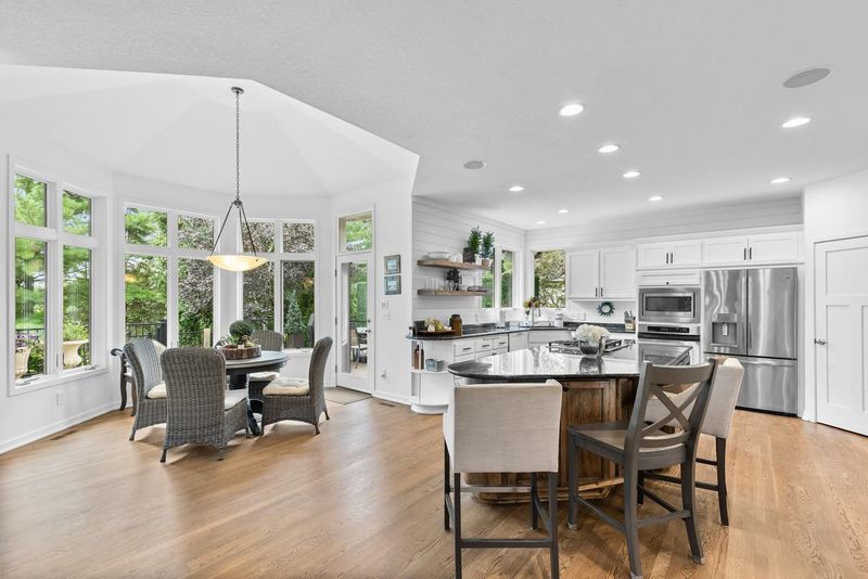 12389 Riverview Rd, Eden Prairie, MN 55347