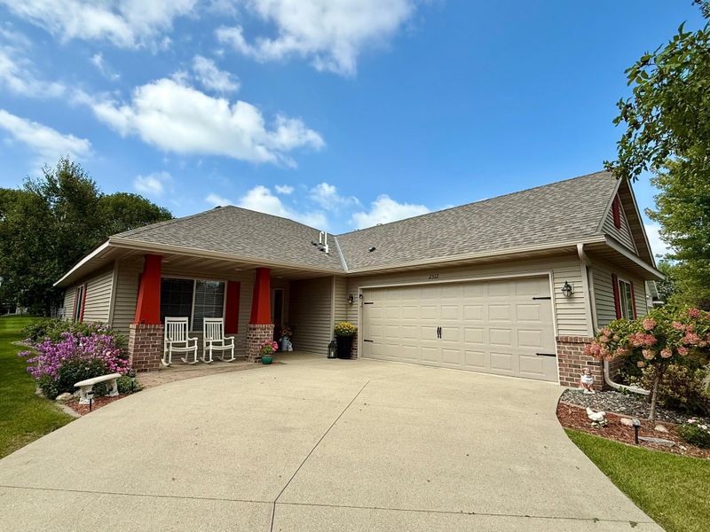 2512 7th Ave SE, Willmar, MN 56201