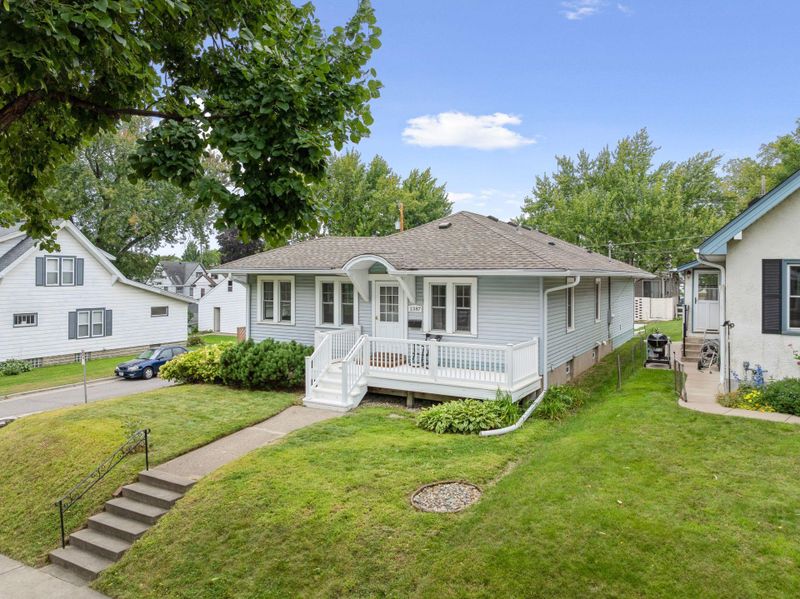 1387 Asbury St, Saint Paul, MN 55108