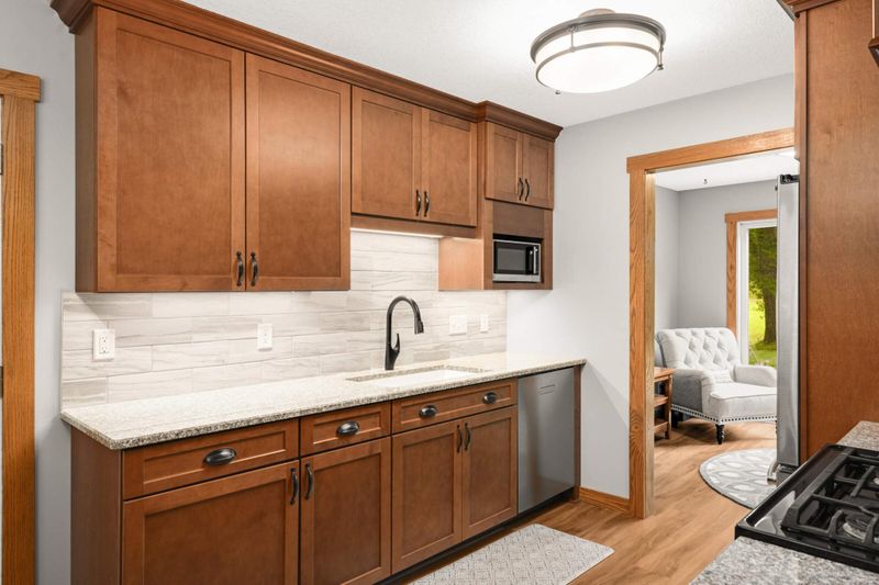 2324 Driftwood Ln, Stillwater, MN 55082