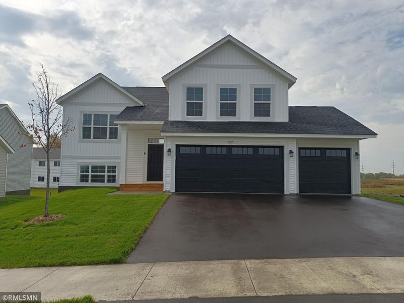 1107 Otto Dr N, Delano, MN 55328