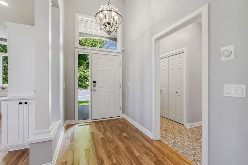 4907 Jamie Rose Ct, Eagan, MN 55122