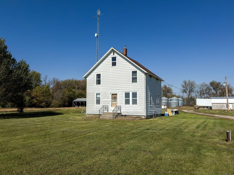 8786 190th Ave N, Borup, MN 56519
