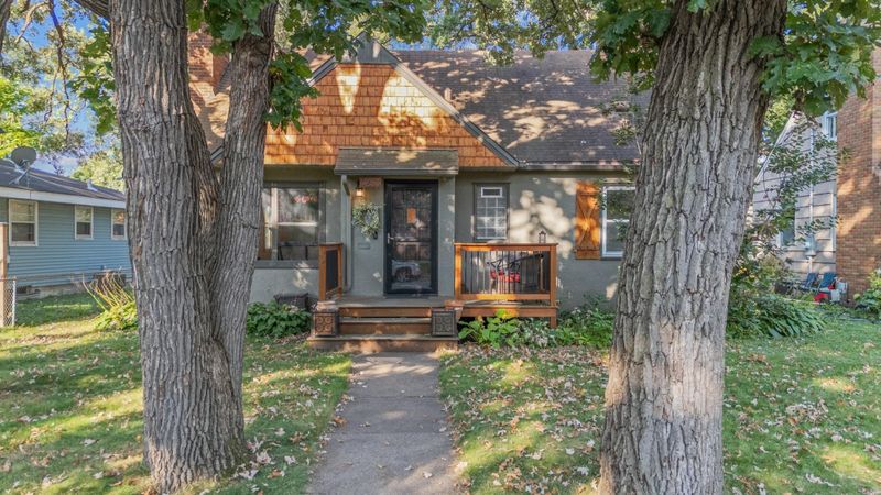 4253 Ewing Ave N, Robbinsdale, MN 55422