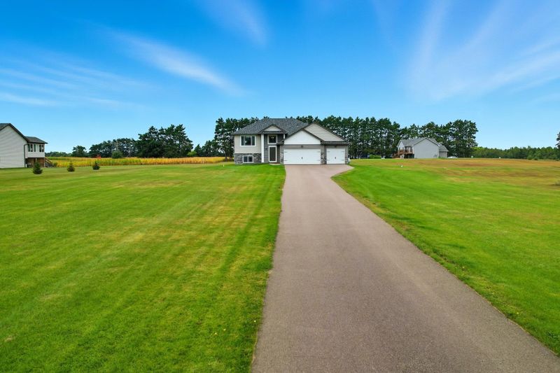35660 Palisade Dr NE, Cambridge, MN 55008
