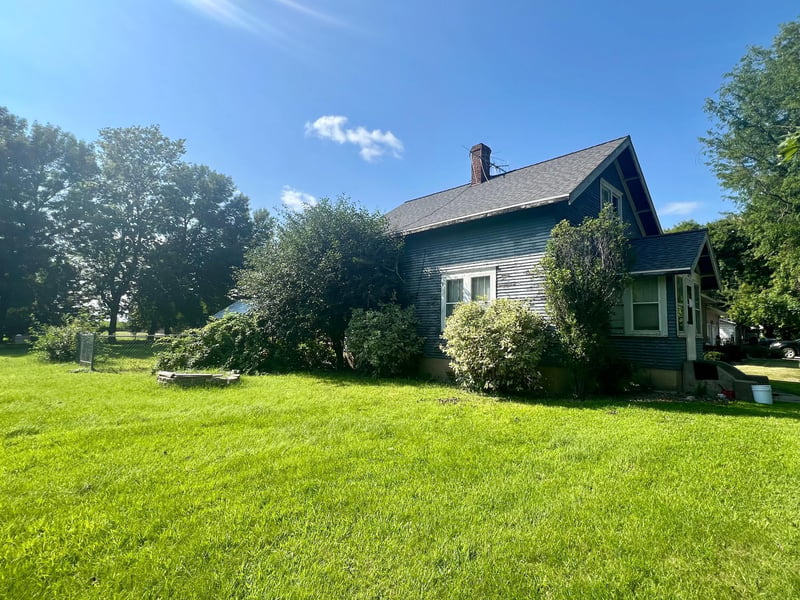 609 13th St, Clarkfield, MN 56223