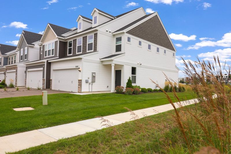 2585 Paddock Pa, Shakopee, MN 55379