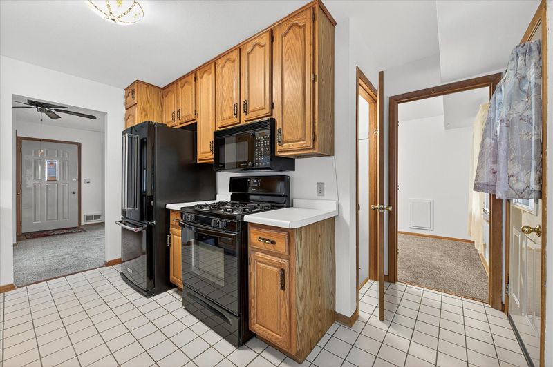 6951 Clay Ave, Inver Grove Heights, MN 55076