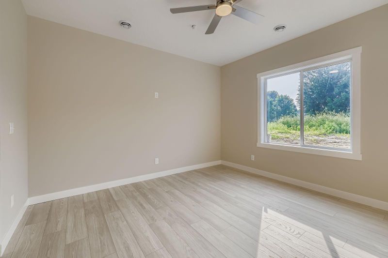 2119 Cleveland Way S, Cambridge, MN 55008