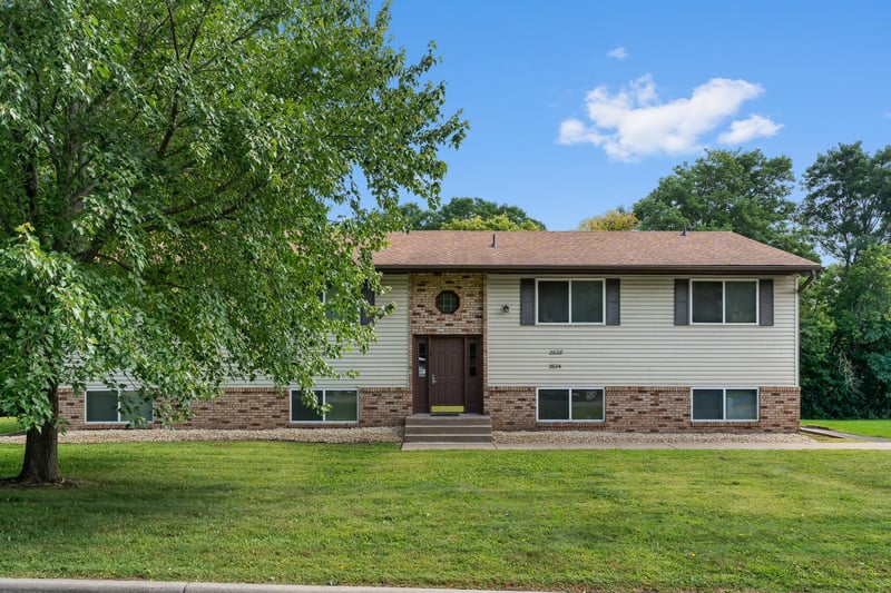 2630 Ruth St, Little Canada, MN 55117
