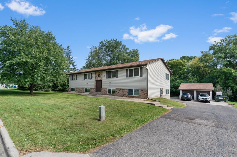 2630 Ruth St, Little Canada, MN 55117