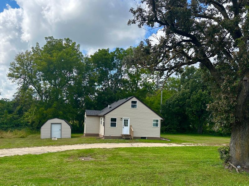 1706 31st St SW, Austin, MN 55912
