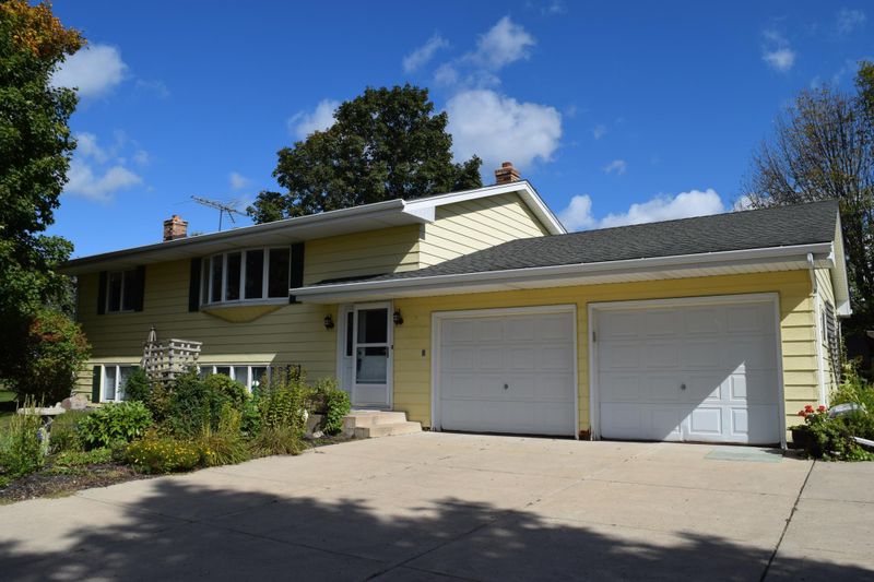 1846 Dempsey Ave SW, Waverly, MN 55390