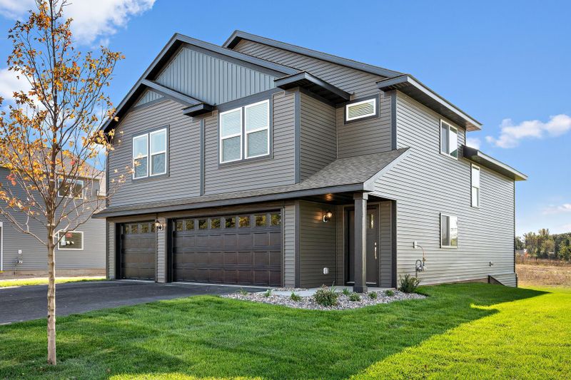 681 Irwin Cir, Annandale, MN 55302