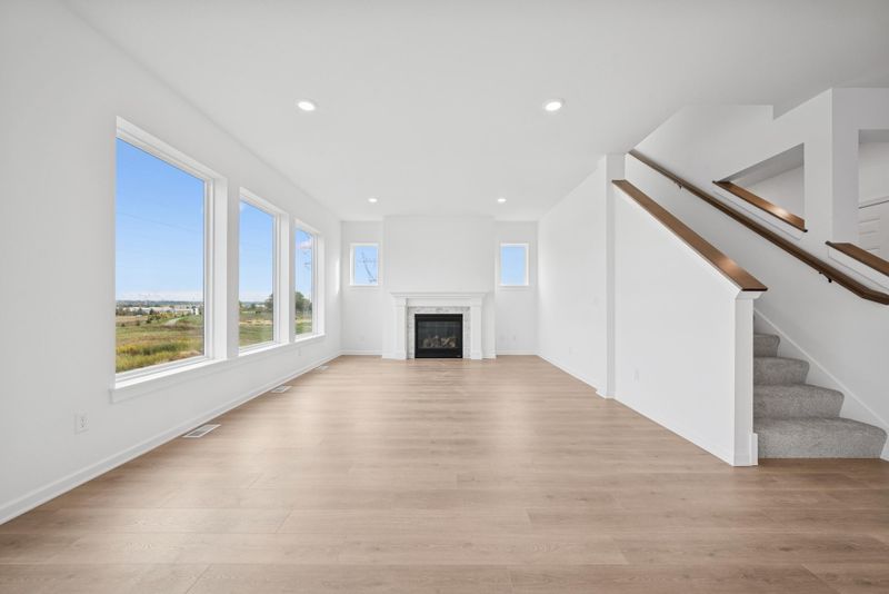1670 Tyrone Dr, Shakopee, MN 55379