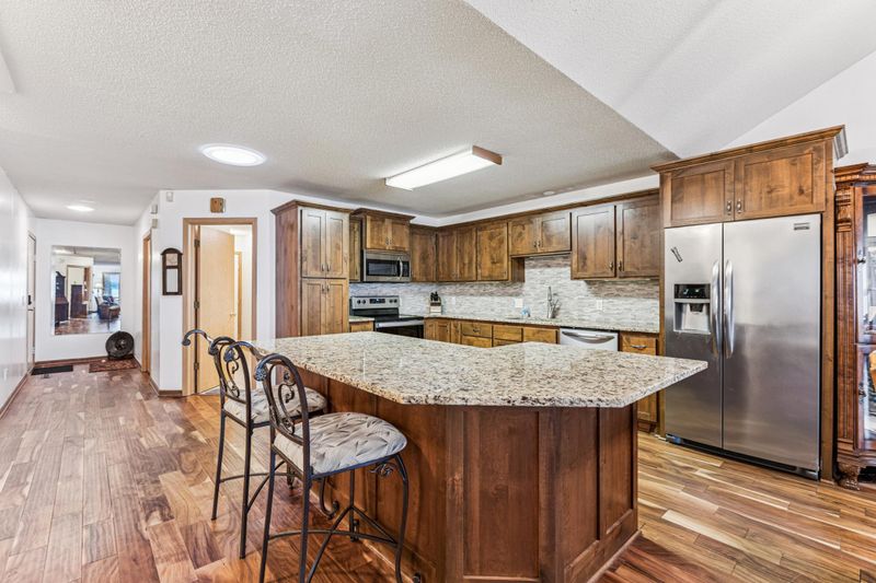 281 Shoreview Est, Big Lake, MN 55309