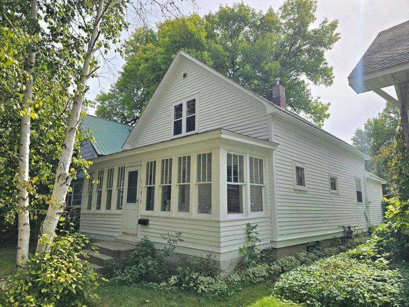 813 5th St, International Falls, MN 56649