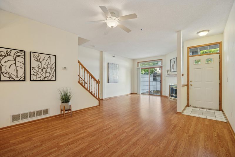 8439 Cortland Rd, Eden Prairie, MN 55344