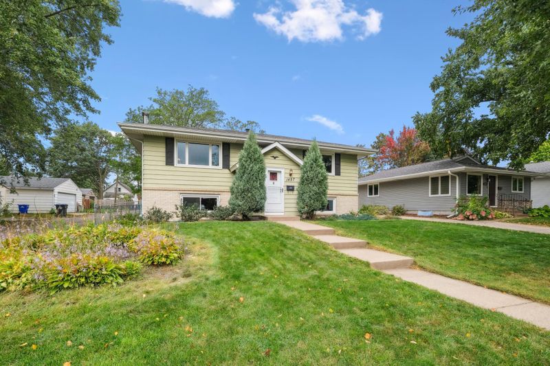 1457 Arundel St, Saint Paul, MN 55117