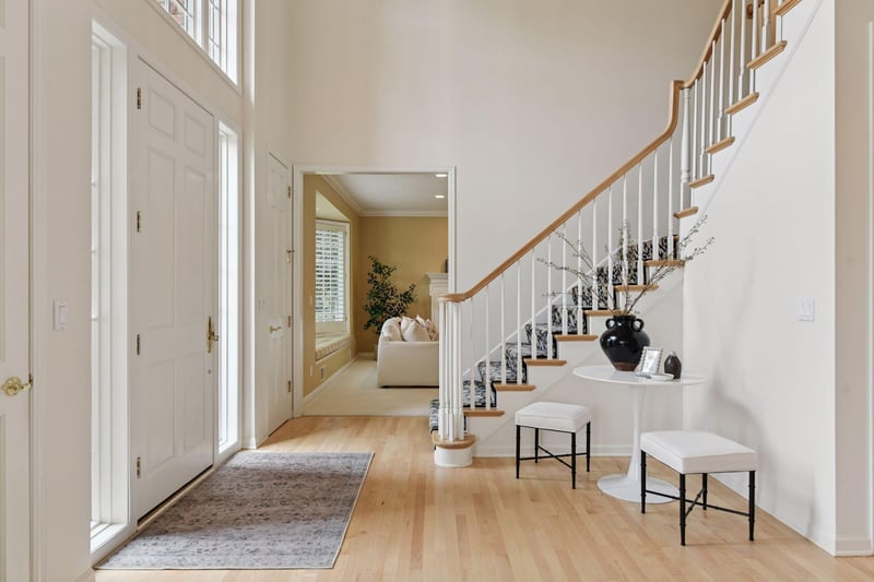 2487 Crowne Hill Rd, Minnetonka, MN 55305