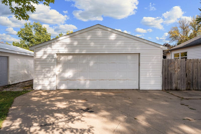 200 Locust St, Lyle, MN 55953