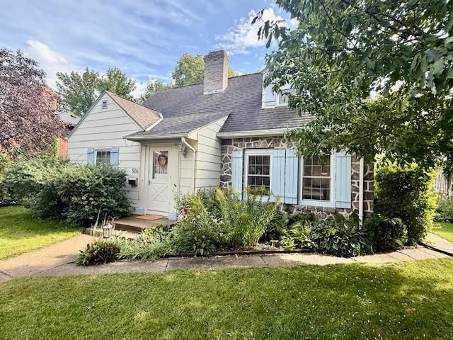 506 E 2nd St, Redwood Falls, MN 56283