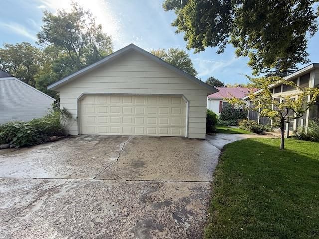 506 E 2nd St, Redwood Falls, MN 56283