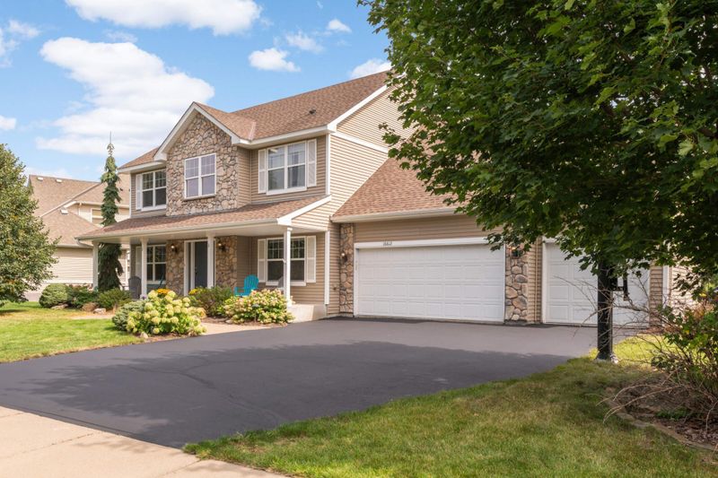 16612 Dodd Ln, Lakeville, MN 55044