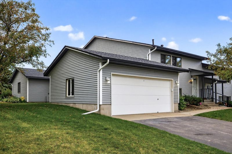 4401 Clover Ln #B, Eagan, MN 55122