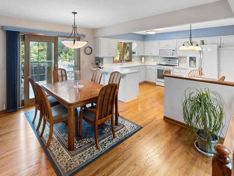 4706 Lorinda Dr, Shoreview, MN 55126